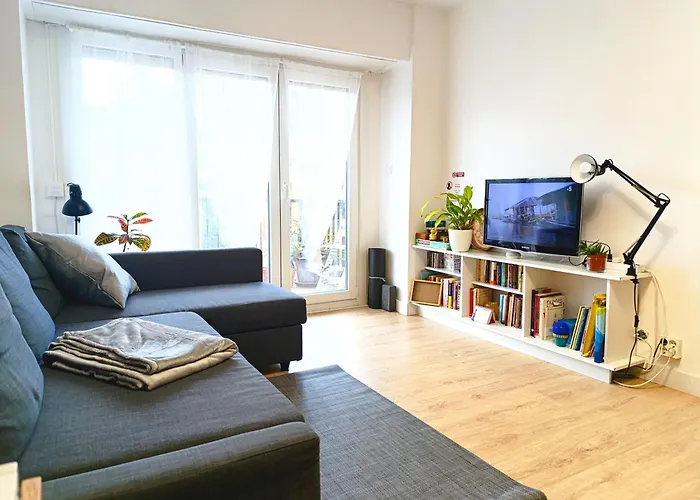 2 Cerca Del Puerto De Pasajes San Sebastian